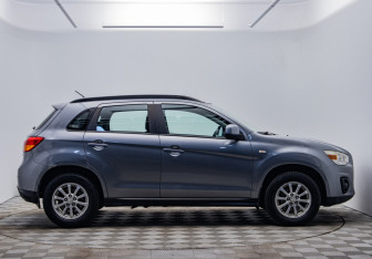Подержанный автомобиль Mitsubishi ASX 2014 года (4 фото)