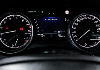 Подержанный автомобиль Toyota Camry Sedan 2019 года (11 фото)