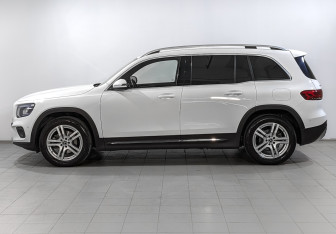 Подержанный автомобиль Mercedes-Benz GLB 2021 года (8 фото)