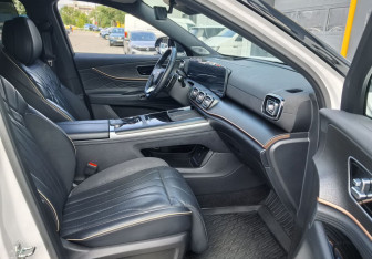 Подержанный автомобиль Jaecoo J8 2024 года (13 фото)