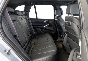 Новый BMW X5 2025 (12 фото)