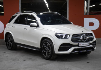 Подержанный автомобиль Mercedes-Benz GLE 2019 года (3 фото)