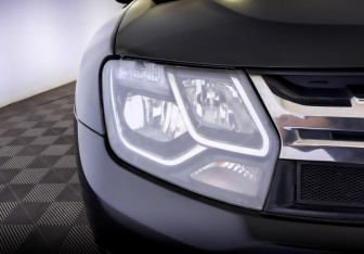 Подержанный автомобиль Renault Duster 2015 года (17 фото)
