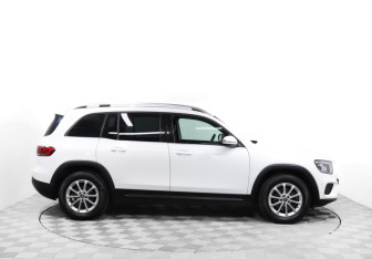 Подержанный автомобиль Mercedes-Benz GLB 2021 года (4 фото)