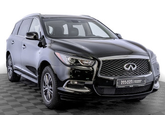 Подержанный автомобиль Infiniti QX60 2017 года (3 фото)