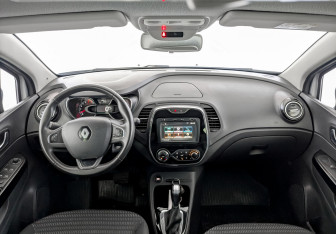 Подержанный автомобиль Renault Kaptur 2017 года (14 фото)