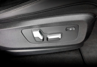 Подержанный автомобиль BMW X6 2021 года (24 фото)