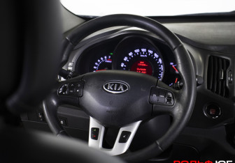 Подержанный автомобиль Kia Sportage 2011 года (14 фото)