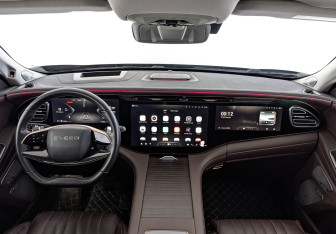 Подержанный автомобиль Exeed VX 2023 года (14 фото)