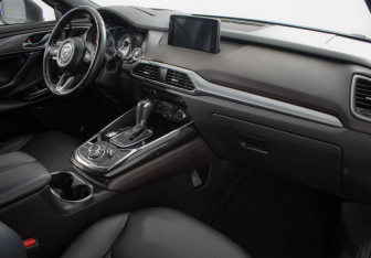 Подержанный автомобиль Mazda CX-9 2017 года (9 фото)
