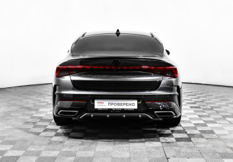 Подержанный автомобиль Kia K5 2020 года (6 фото)