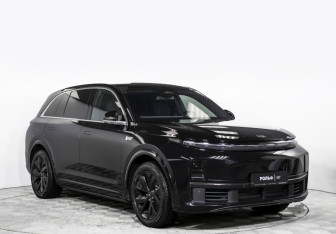 Подержанный автомобиль LiXiang L7 2024 года (3 фото)