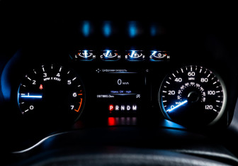 Подержанный автомобиль Ford F-150 2019 года (11 фото)