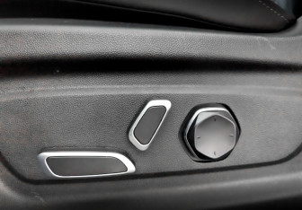 Подержанный автомобиль Changan UNI-K 2023 года (20 фото)