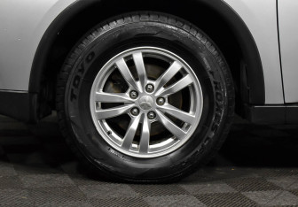 Подержанный автомобиль Mitsubishi Outlander 2014 года (8 фото)