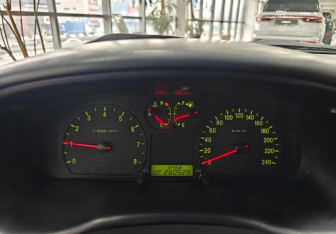 Подержанный автомобиль Hyundai Sonata 2005 года (13 фото)