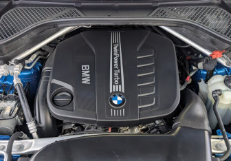 Подержанный автомобиль BMW X6 2018 года (9 фото)