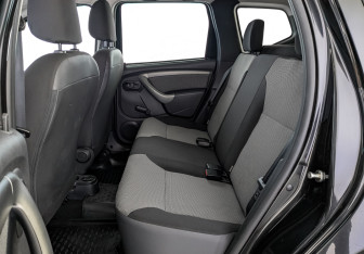 Подержанный автомобиль Renault Duster 2017 года (18 фото)