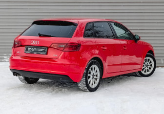 Подержанный автомобиль Audi A3 Hatchback 2013 года (5 фото)