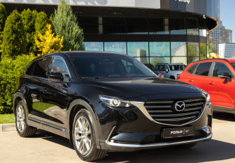 Подержанный автомобиль Mazda CX-9 2018 года (2 фото)