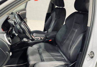 Подержанный автомобиль Audi A3 Hatchback 2014 года (11 фото)