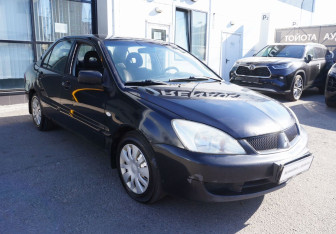 Подержанный автомобиль Mitsubishi Lancer Sedan 2006 года (3 фото)