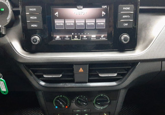 Подержанный автомобиль Skoda Rapid Liftback 2020 года (14 фото)