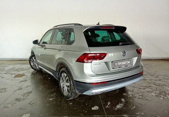 Подержанный автомобиль Volkswagen Tiguan 2020 года (7 фото)
