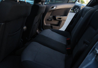 Подержанный автомобиль Opel Astra Hatchback 2011 года (8 фото)
