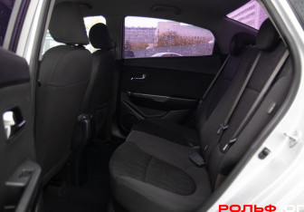 Подержанный автомобиль Kia Rio Sedan 2013 года (8 фото)