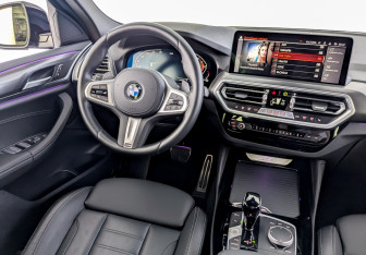 Подержанный автомобиль BMW X4 2024 года (29 фото)