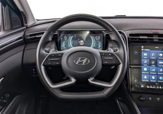 Подержанный автомобиль Hyundai Tucson 2023 года (21 фото)