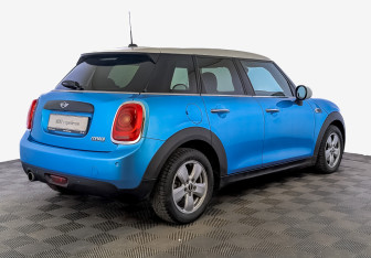 Подержанный автомобиль MINI Hatch 2018 года (5 фото)