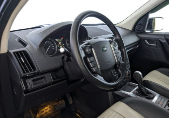 Подержанный автомобиль Land Rover Freelander 2013 года (16 фото)
