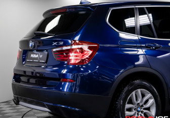 Подержанный автомобиль BMW X3 2013 года (22 фото)