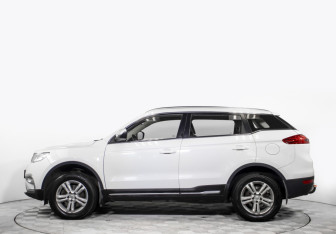 Подержанный автомобиль Geely Atlas 2018 года (8 фото)