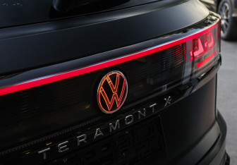 Подержанный автомобиль Volkswagen Teramont 2025 года (26 фото)