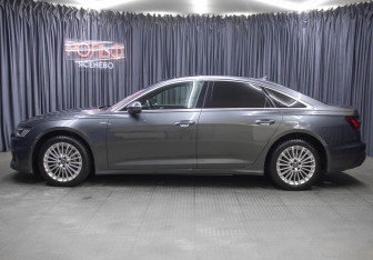 Подержанный автомобиль Audi A6 Sedan 2020 года (8 фото)
