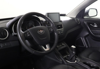 Подержанный автомобиль FAW Besturn X40 2020 года (8 фото)