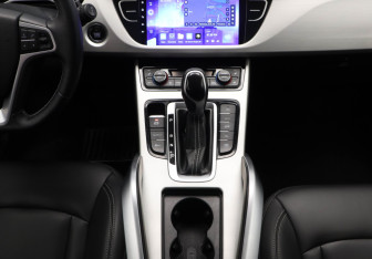 Подержанный автомобиль Geely Atlas 2021 года (9 фото)