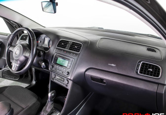Подержанный автомобиль Volkswagen Polo Sedan 2014 года (9 фото)