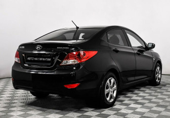 Подержанный автомобиль Hyundai Solaris Sedan 2012 года (5 фото)