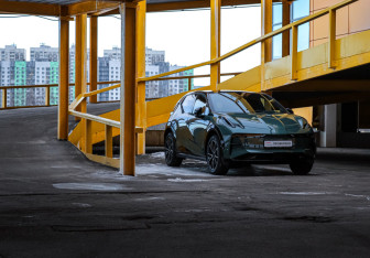 Подержанный автомобиль Zeekr X 2023 года (17 фото)