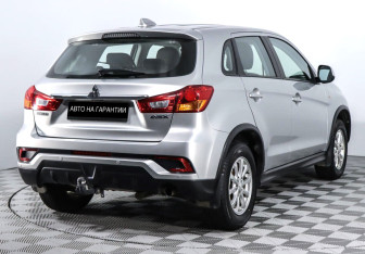 Подержанный автомобиль Mitsubishi ASX 2019 года (5 фото)
