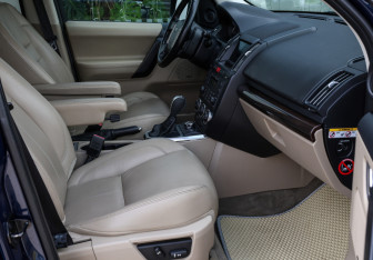 Подержанный автомобиль Land Rover Freelander 2012 года (11 фото)