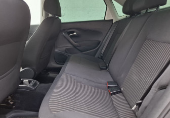 Подержанный автомобиль Volkswagen Polo Sedan 2013 года (11 фото)