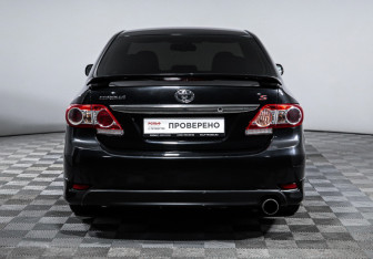 Подержанный автомобиль Toyota Corolla Sedan 2012 года (6 фото)