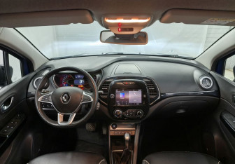 Подержанный автомобиль Renault Kaptur 2020 года (11 фото)