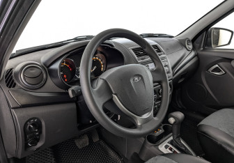 Подержанный автомобиль LADA (ВАЗ) Granta Sedan 2024 года (15 фото)