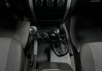 Подержанный автомобиль УАЗ Patriot 2023 года (16 фото)